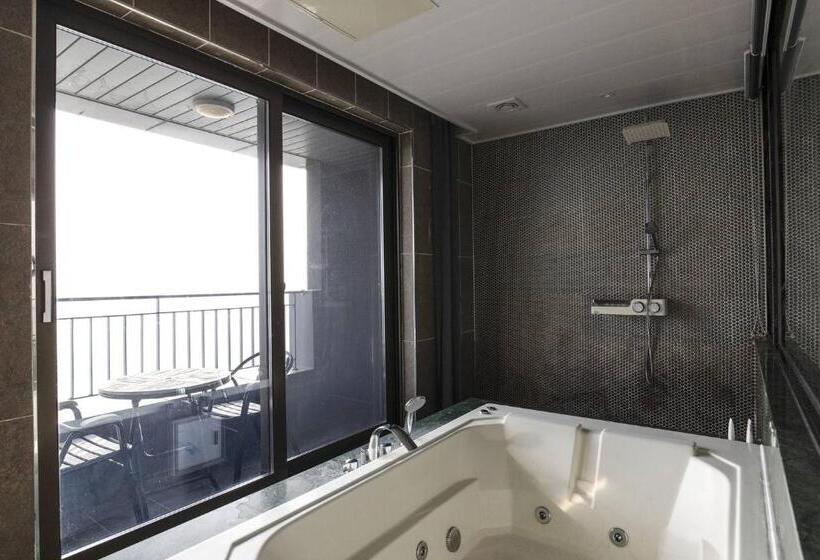 Premium room with terrace, Western Grace Hotel Incheon