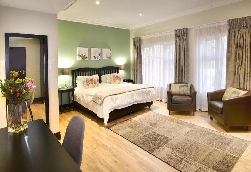 Люкс, Sandown Guest House
