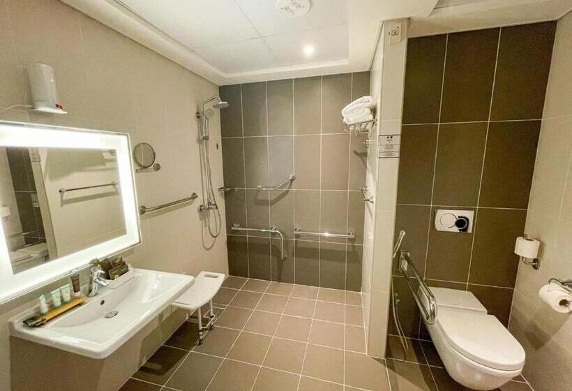 اتاق سوپریور برای معلولان, Novotel Jazan