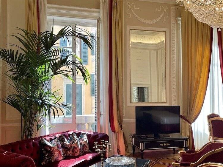 سوئیت رویال, Palazzo Monga Boutique Guesthouse