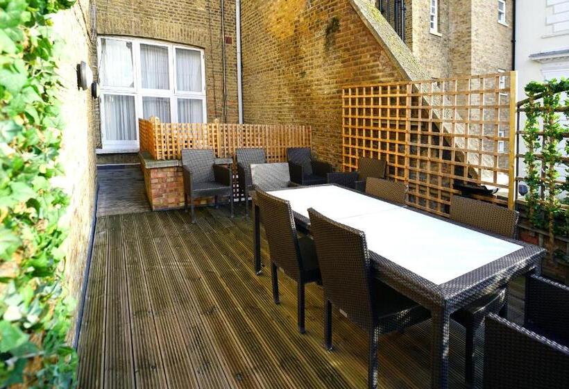 Апартаменты Deluxe 3 Спальни, Queensgate Court