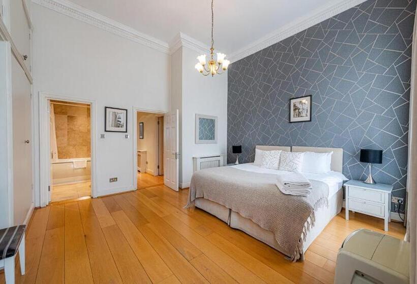 Апартаменты Deluxe 2 Спальни, Queensgate Court