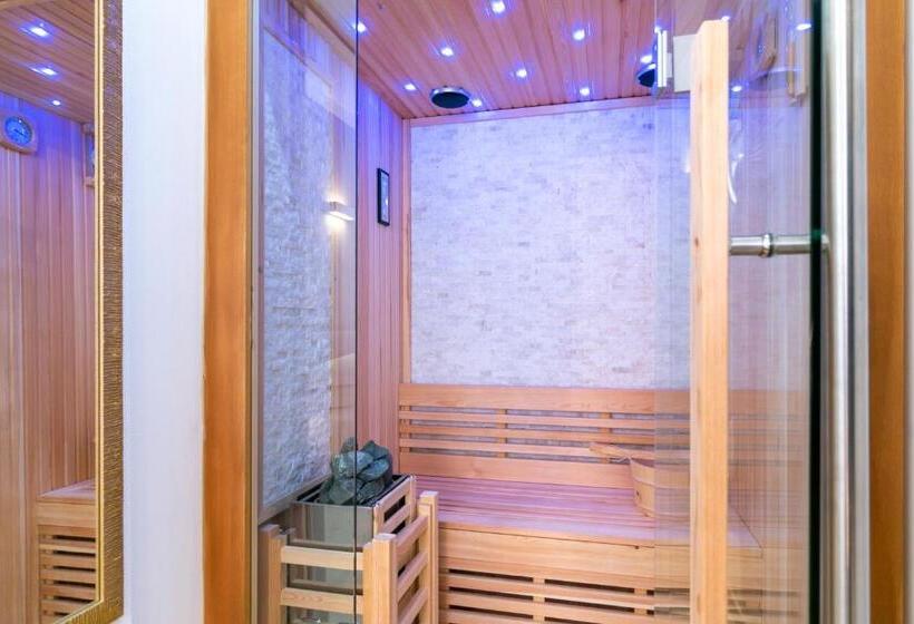 سوئیت با وان آب گرم, 4 Star Suite Spa   Self Check In