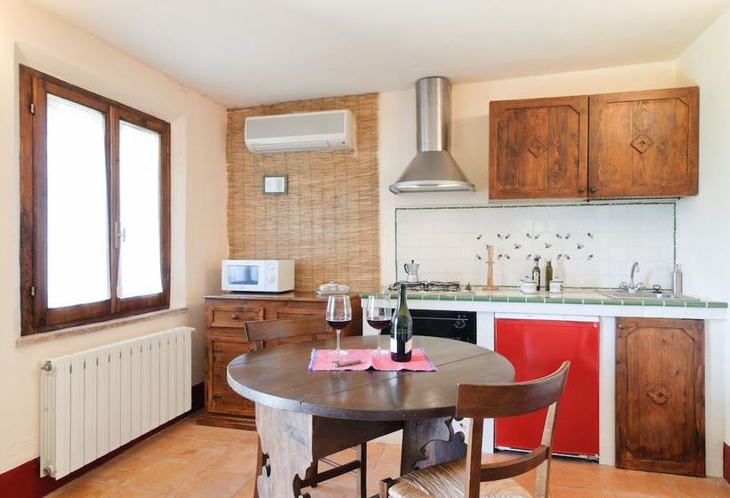 Студия Стандарт, Agriturismo Le Macchie