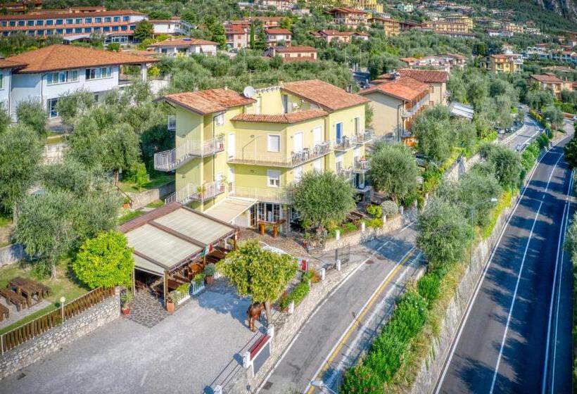 اتاق استاندارد با چشم‌انداز دریاچه, Casa Piantoni