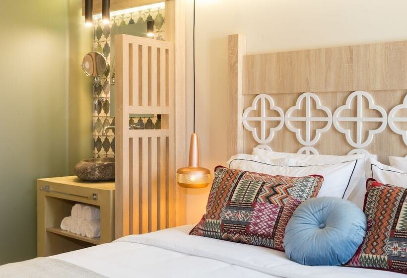 Люкс Повышенной Комфортности, Cressa Suites   Adults Only