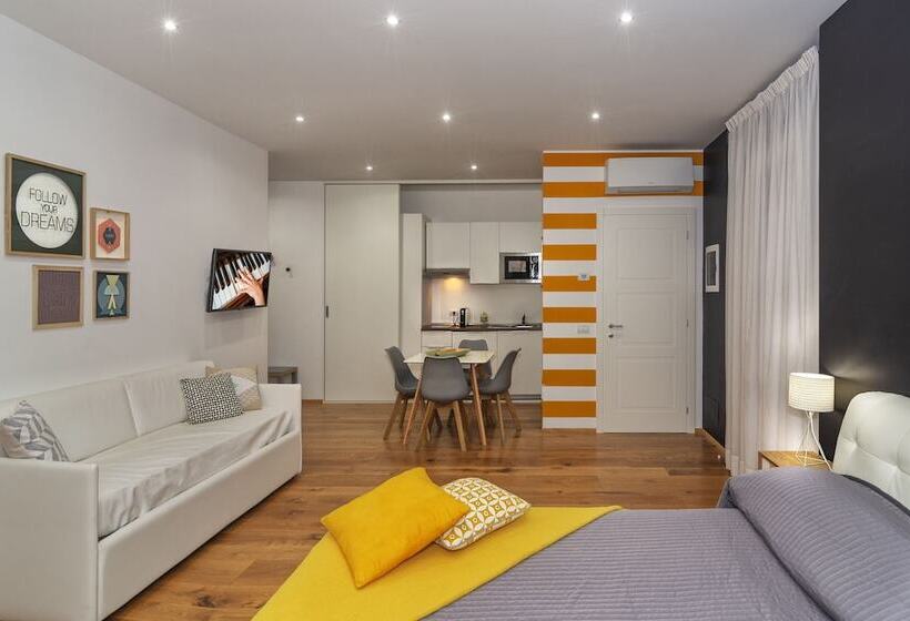 استودیوی استاندارد, Le Dimore Del Borgo