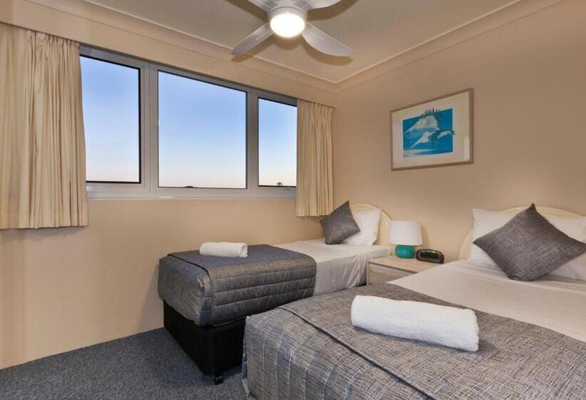 Апартаменты 2 Спальни Вид на Море, Meridian Tower Kirra Beach