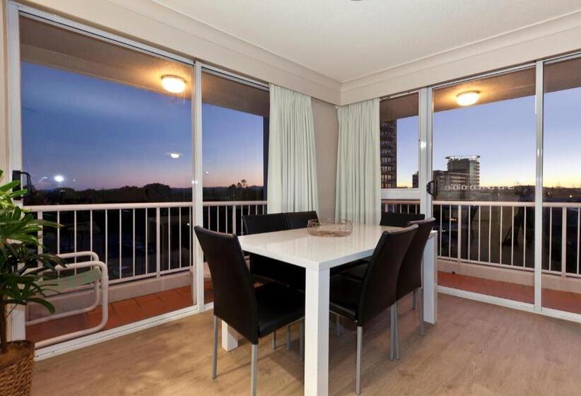 Апартаменты Deluxe 2 Спальни Вид на Море, Meridian Tower Kirra Beach