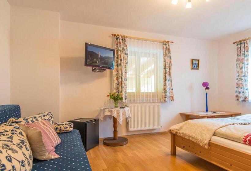 Номер Стандарт, Pension Lackenbauer