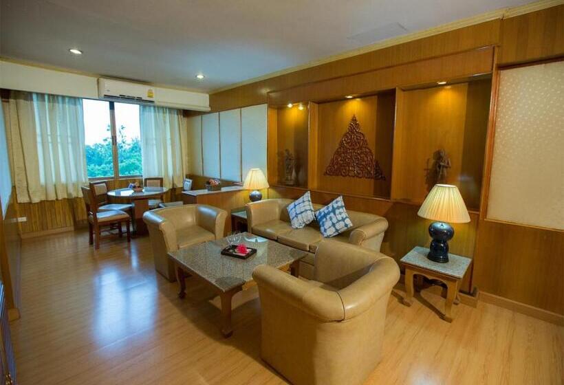 Family Suite, Phrae Nakara