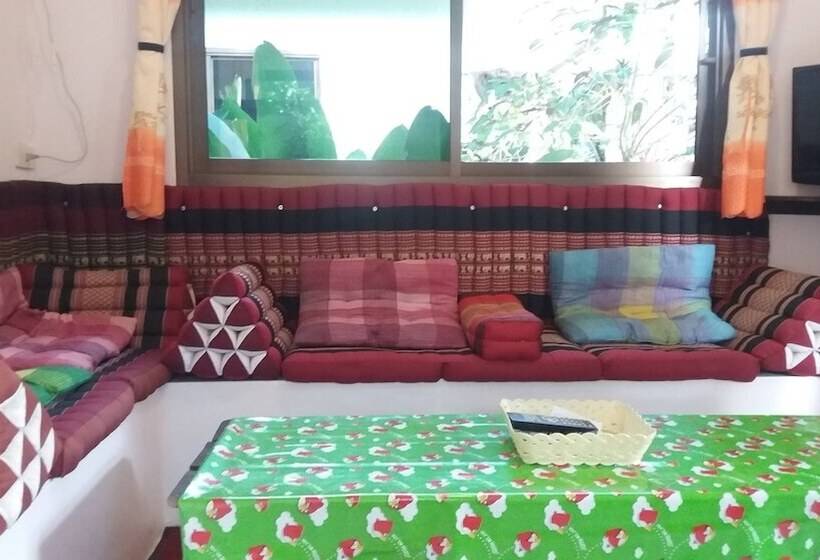 בקתה דלוקס, Kamrai Resort