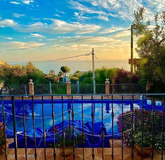 Четырехместный Номер Стандарт Вид на Море, Villa Lù