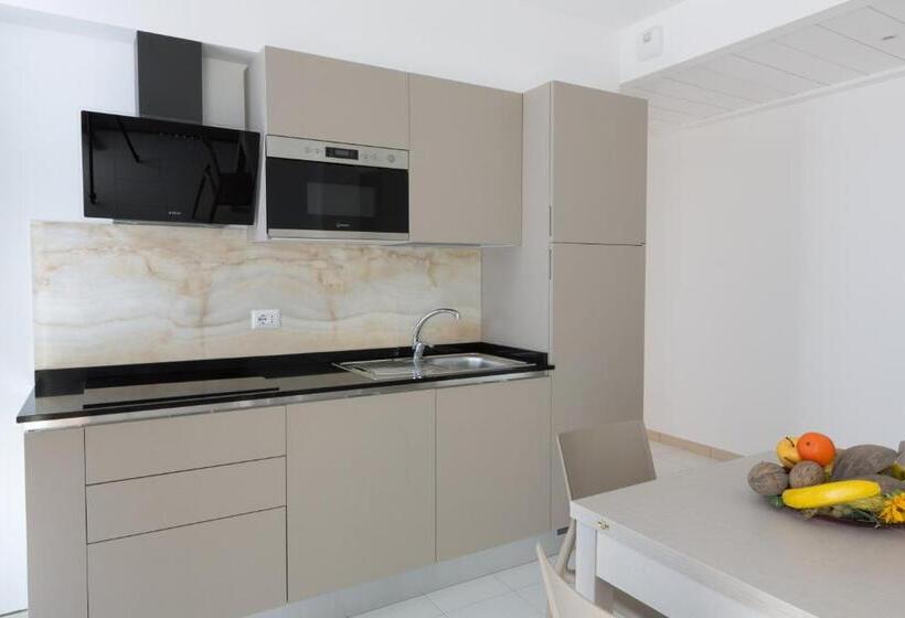 1 Bedroom Penthouse Apartment, Residence Perla Verde