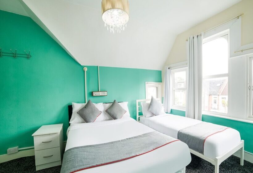 غرفة ديلوكس ثلاثية, Devine Beach Hotel, Westcliff Southend-On-Sea