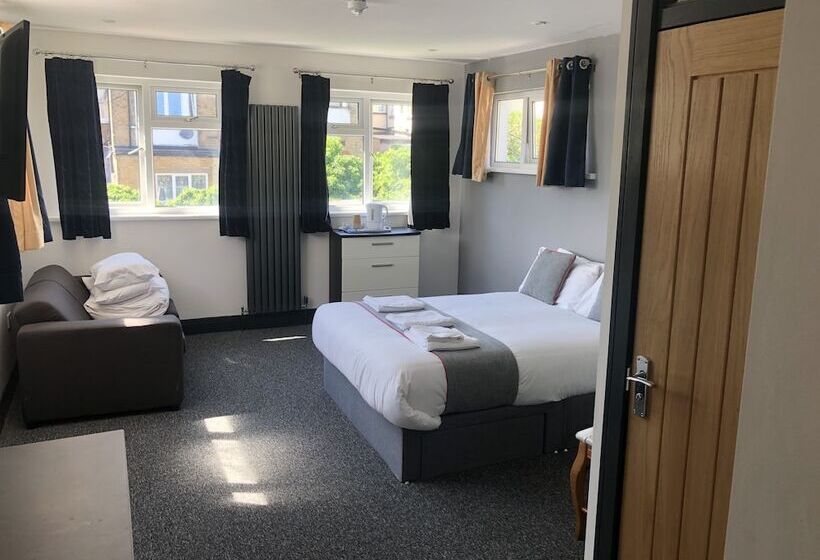 استودیوی لوکس, Devine Beach Hotel, Westcliff Southend-On-Sea