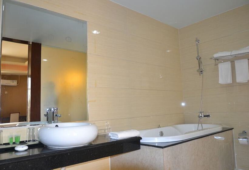 سوییت, Kololo Courts Hotel And Restaurant Kampala