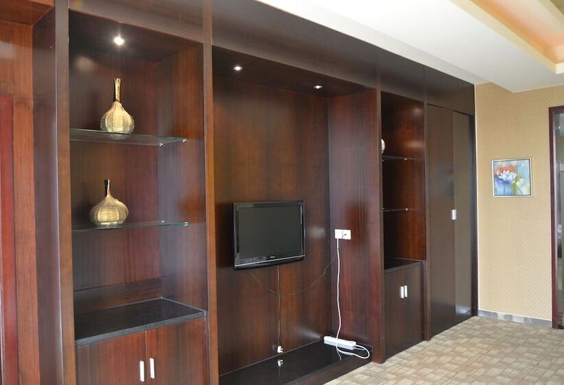 سوییت, Kololo Courts Hotel And Restaurant Kampala