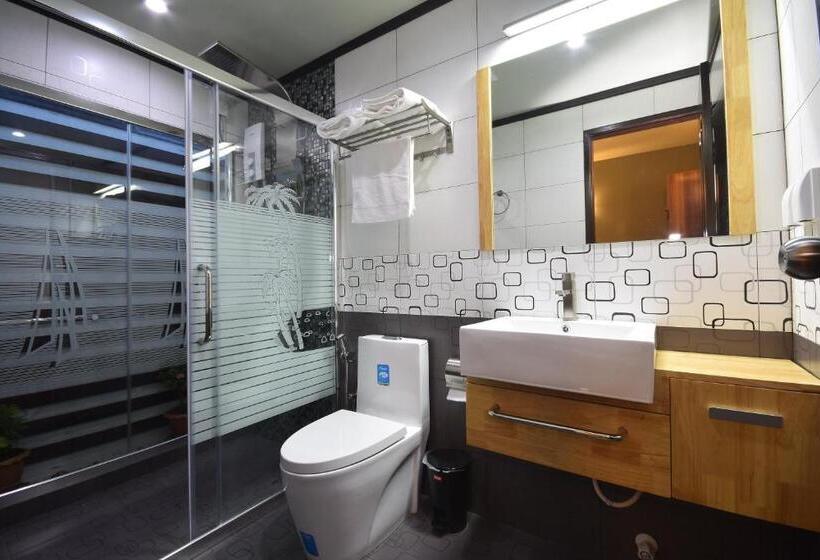 اتاق لوکس با تخت بزرگ, Island Home Inn