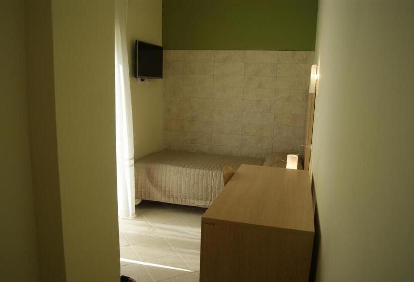 اتاق یک تخته با تراس, Guest House Golfo Xifonio
