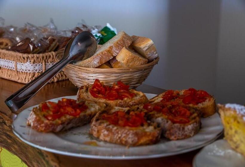 オーシャンビュースタンダードルーム, B&b Villa Italia