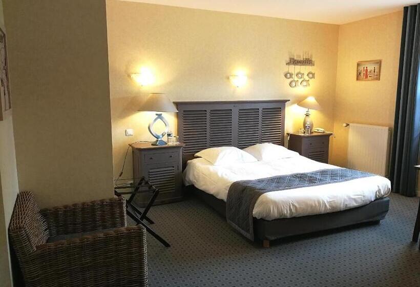 Четырехместный Номер Стандарт, Logis Auberge De Carolles