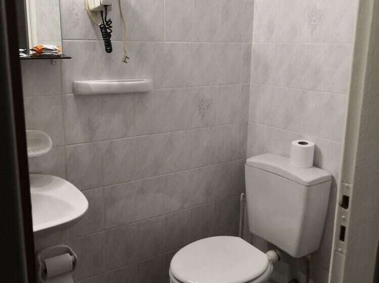 اتاق استاندارد سه نفره, Los Lagos