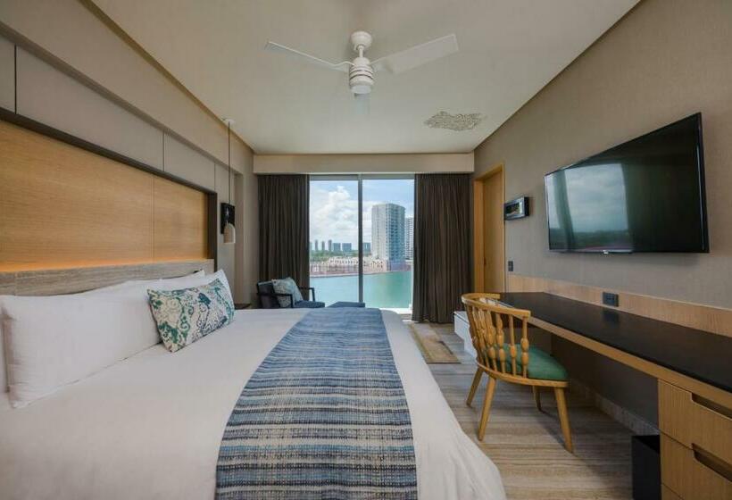 סוויטת ג'וניור, Renaissance Cancun Resort & Marina