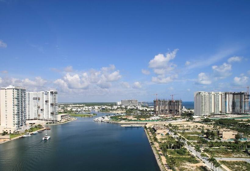 סוויטה עם נוף, Renaissance Cancun Resort & Marina