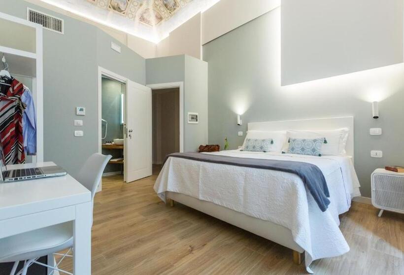 اتاق لوکس با بالکن, Bellaroto Suite & Spa