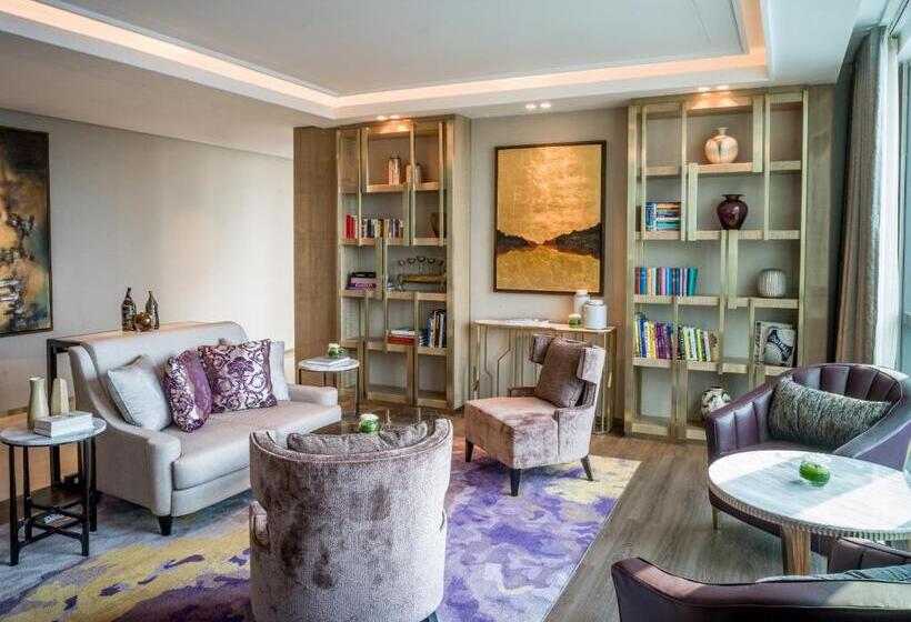 Люкс Клуб, Intercontinental Hotels Jakarta Pondok Indah, An Ihg