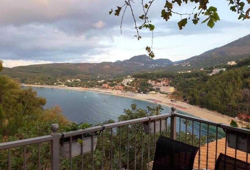 Студия Стандарт, Paraskevi's Luxury Studios