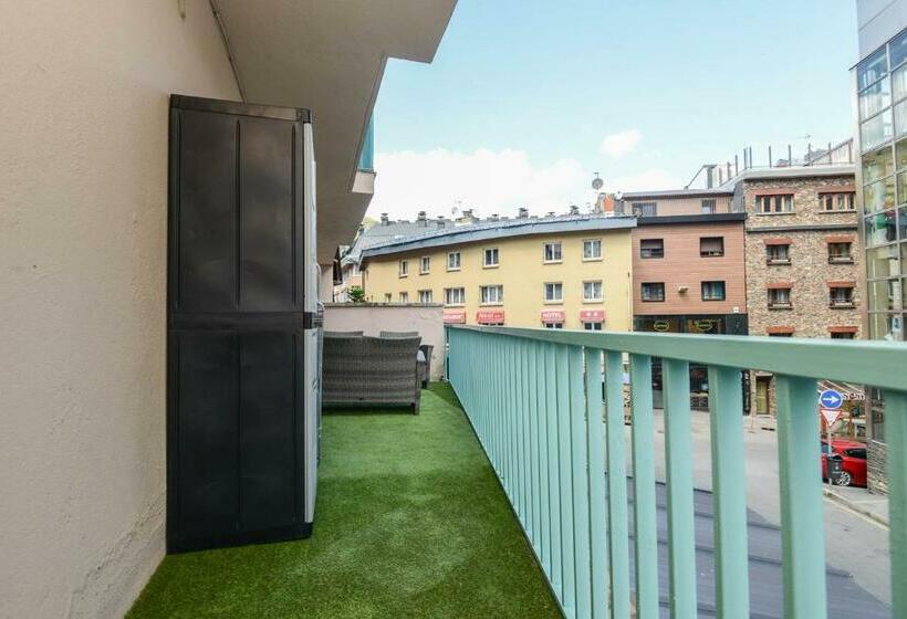 استودیوی استاندارد, Apartamentos La Cabaneta Mikka Sky 3000
