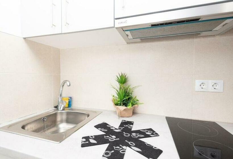 استودیوی استاندارد, Apartamentos La Cabaneta Mikka Sky 3000