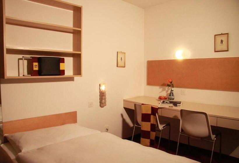 اتاق استاندارد یک تخته با سرویس بهداشتی مشترک, Petit Steffani Bed & Breakfast