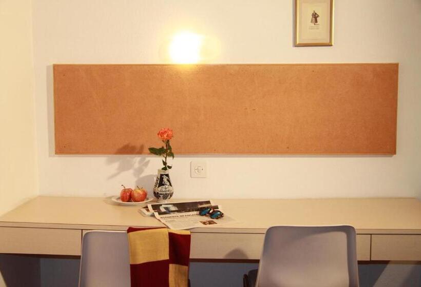 اتاق اکونومی با حمام مشترک, Petit Steffani Bed & Breakfast