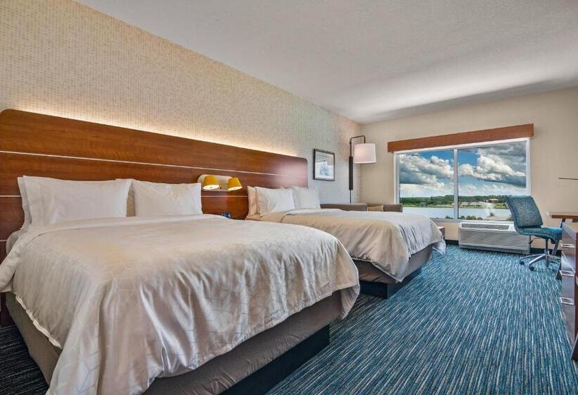 Люкс, Holiday Inn Express & Suites Orlando  Lake Buena Vista, An Ihg