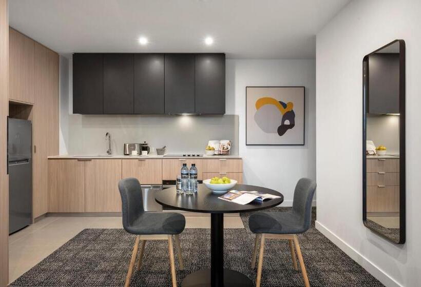 Quarto Executivo, Quest Newquay