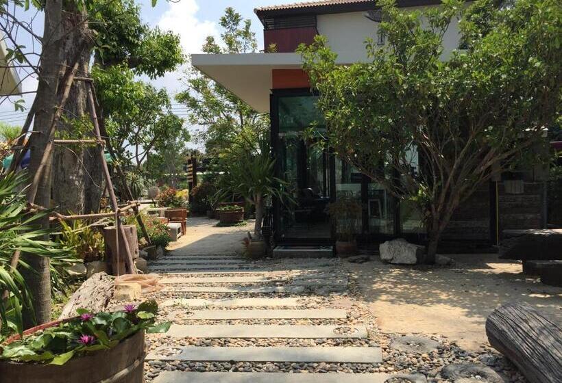 Номер Стандарт, Rayonghouse Resort