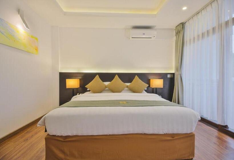 اتاق لوکس یک تخته, Plumeria Maldives