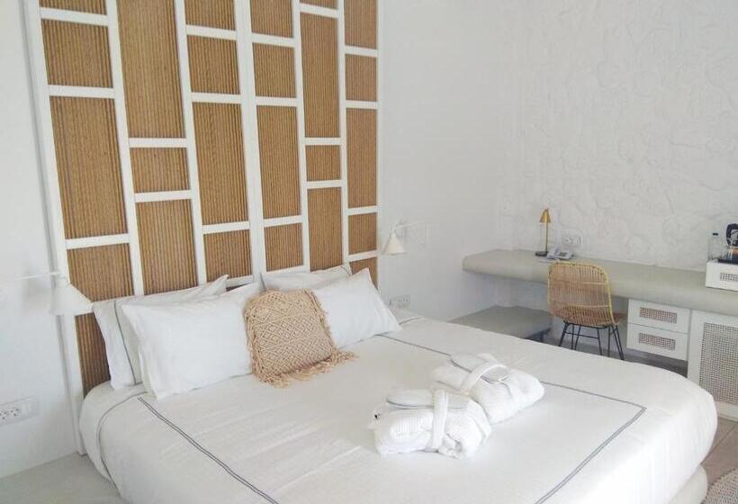 전용 풀장 주니어 스위트, Petri Suites