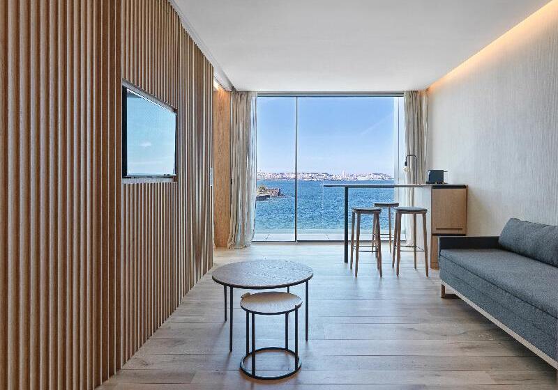 جناح بريميوم مطل علي البحر, Petri Suites