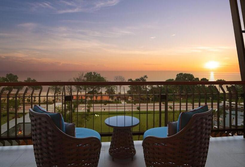 Стандартный Номер Кровать Кинг, The Westin Desaru Coast Resort