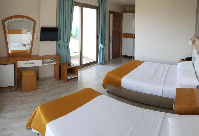Triple Room Sea View, Santana Life