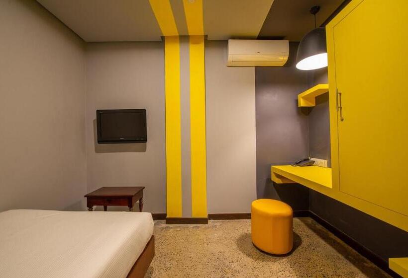 اتاق استاندارد یک تخته با سرویس بهداشتی مشترک, The Twizt   Lifestyle Hostel &