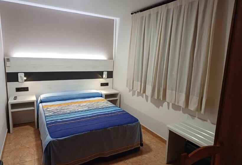 Номер Стандарт, Hostal Restaurante El Castillo