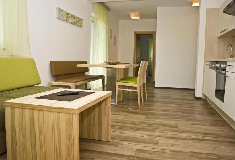آپارتمان 2 خوابه با بالکن, Apartments Kristan