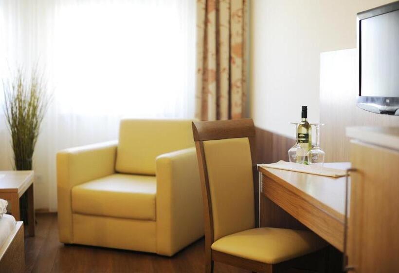 Номер Стандарт, Pension Zur Sonne