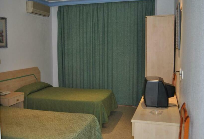 Номер Стандарт, Hostal Blumen
