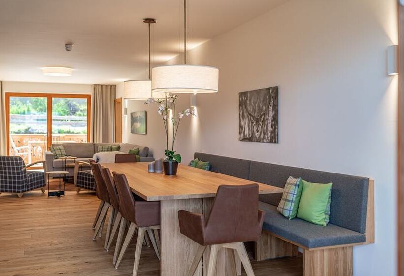 Апартаменты 4 Спальни, Skylodge Alpine Homes